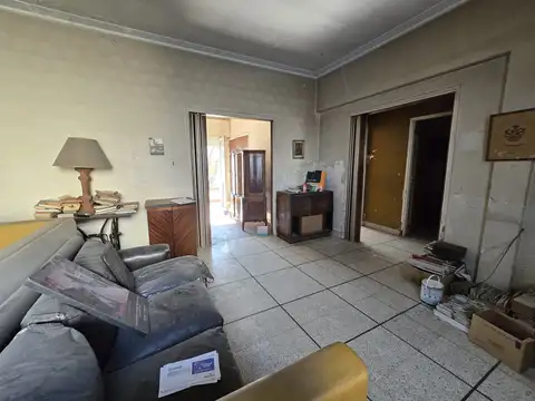 Tucuman 1000, Piso 1