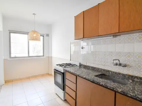 Departamento 3 amb. contrafrente- Apto crédito- Falucho y San Luis