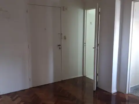 MONOAMBIENTE LATERAL SUP. LUMIN, COC INDEP, BÑO C/ DUCHADOR, . EXCEL UBIC S/ AVENIDA