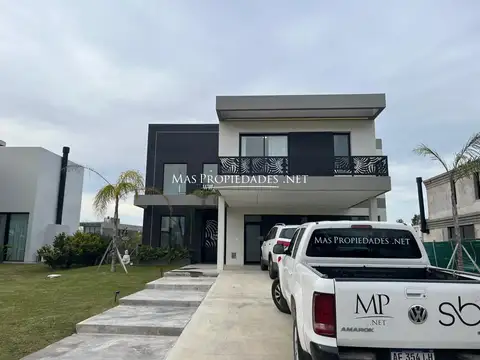 Venta Casa en venta en Terralagos 4 Dormitorios Canning