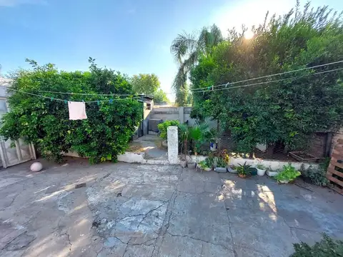 Casa 4 ambientes con 1 baño