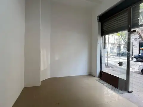 CONSTITUCIÓN - San José 1000 - Local comercial con sotano!