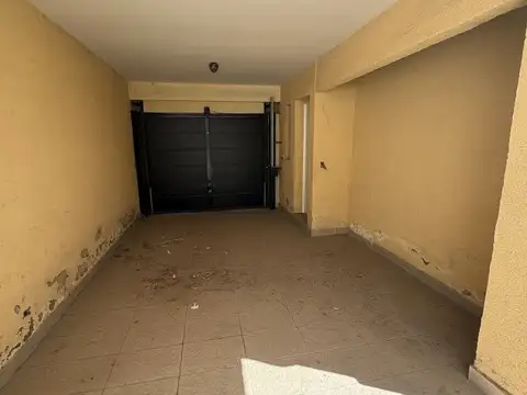 Casa 10 ambientes con 3 baños