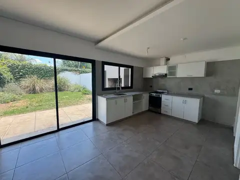 Depto Tipo Casa en Venta 4 años