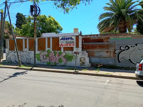 Terreno en Venta 20  mts Fondo