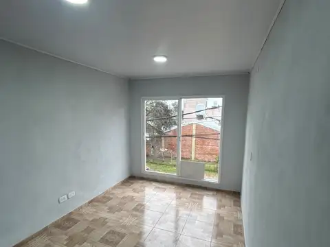 Departamento en Alquiler en Belén de Escobar, $ 400.000