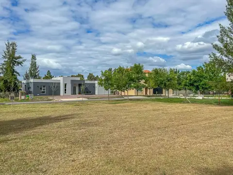 TERRENO EN VENTA CLUB MIRALAGOS