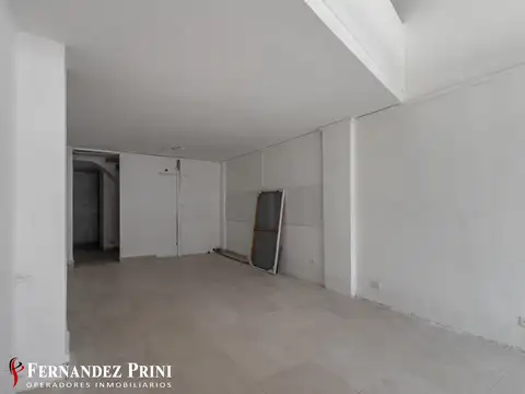 Local de 60m² con dos plantas, a metros de Av. Santa Fe