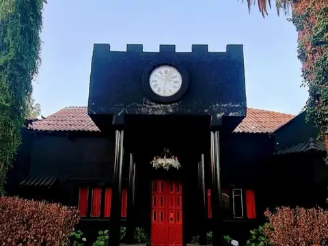 Edificio Comercial en venta - Hotel - Tanti