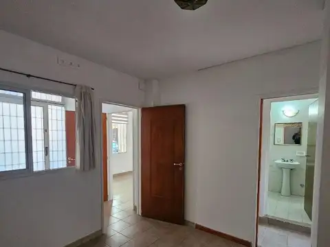 Alquiler Consultorio en PB – San Juan 400, barrio Martin