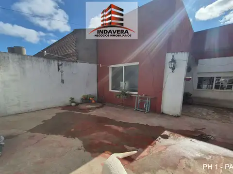 Casa 6 ambientes con 3 baños