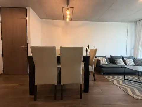 Hipólito Vieytes 1500