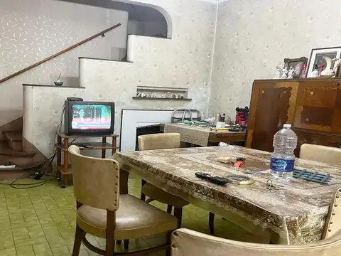 Casa 3 ambientes con 2 baños