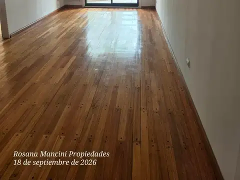 Departamento  3 ambientes con Balcon y cochera