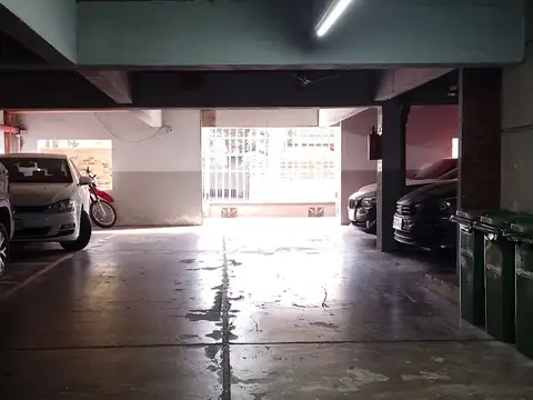 OPORTUNIDAD  Excelentes cocheras (2) juntas o separadas, C/U U$S19.500