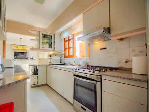 Depto Tipo Casa en Venta de 4 dormitorios