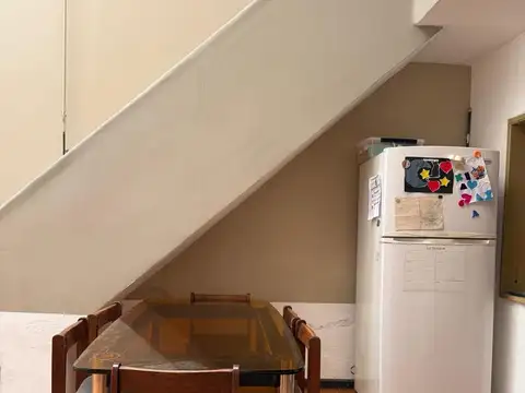 Depto Tipo Casa en Venta 40 años