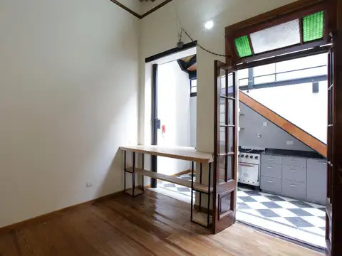 VENTA - SAN TELMO - Piedras 700 - Exclusivo PH en Triplex con Terraza con gran Parrilla - Sin Expensas