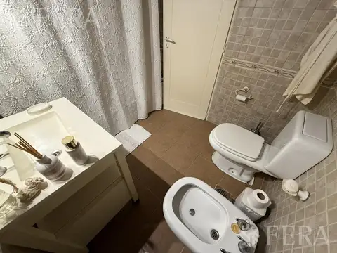Venta casa 5 ambientes con cochera en Wilde