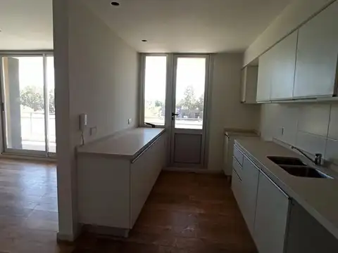 Departamento en Venta en Fisherton, USD 165.000