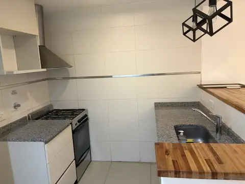 Departamento en Alquiler en Parque Centenario, $ 750.000