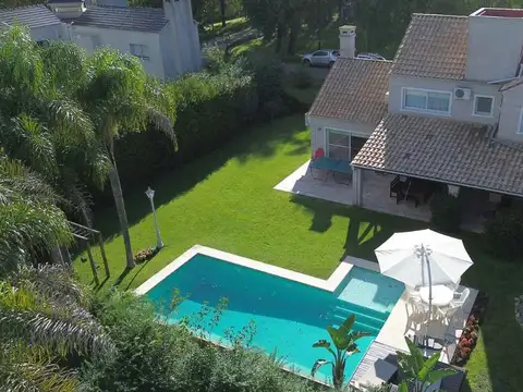Casa en Venta de 4 dormitorios