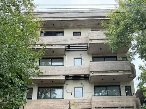 VENTA DEPARTAMENTO TIPO DÚPLEX CON COCHERA 3 AMBIENTES