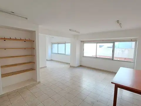 ALQUILER MONOAMBIENTE DIVISIBLE - SIN EXPENSAS