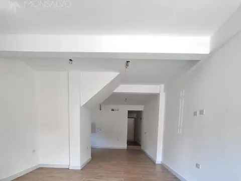 Depto Tipo Casa en Venta de 3 ambientes