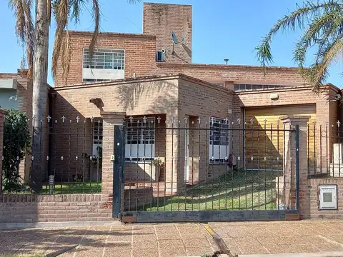 VENTA CASA 3 DORMITORIOS ZONA RUTA 20 CÓRDOBA