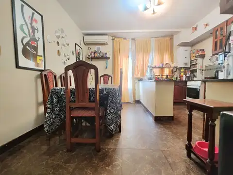 Depto Tipo Casa en Venta de 4 dormitorios