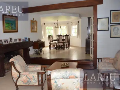 Casa 6 ambientes con 3 baños