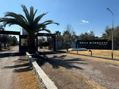 Terreno en venta en Barrio privado Rosa Mosqueta. Los Corralitos, Guaymallén