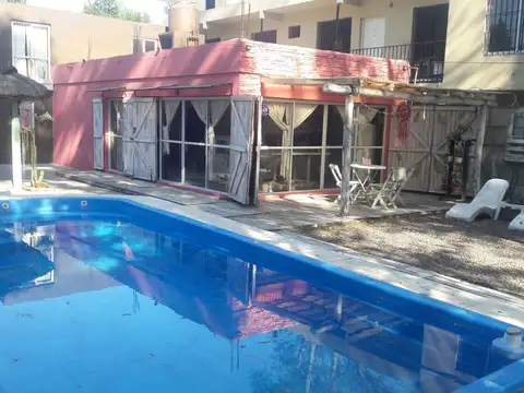 Casa en venta - 2 Dormitorios 2 Baños - 520Mts2 - Pilar