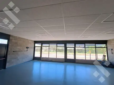 Local en Venta en Villa Manzano, USD 155.000