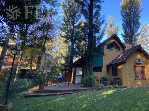 Venta casa 5 ambientes con fondo libre en Hudson