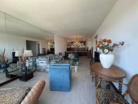 Departamento en Alquiler 64 años