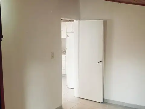 Calle Los Cardales al 500