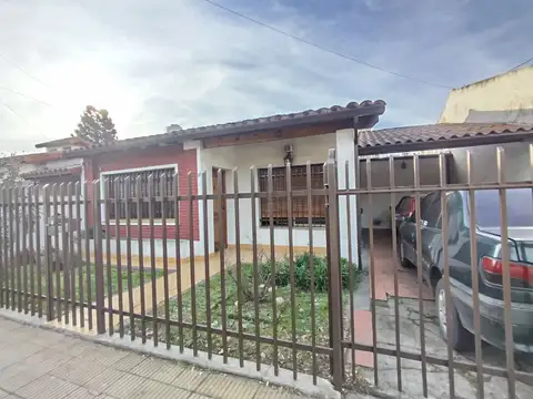 Casa en Venta en Villa Santos Tesei, USD 89.000