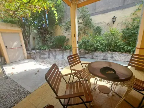 Rio de Janeiro 300, Piso 0