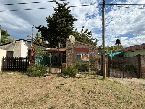 Casa venta 3 ambientes Mar del tuyu calle 95 entre 5 y 6