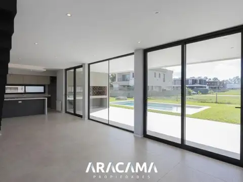Casa en Venta en Canning Chico