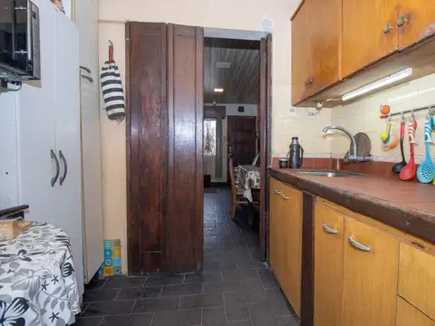 Casa 4 ambientes con 2 baños