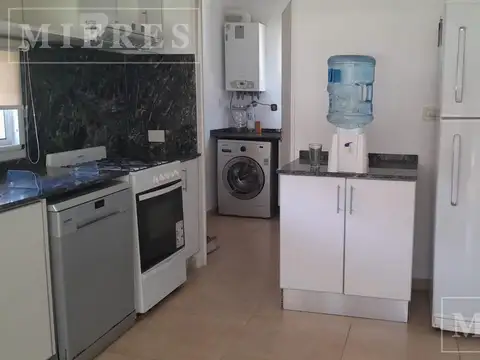 Casa en Alquiler Temporal con 1 cochera