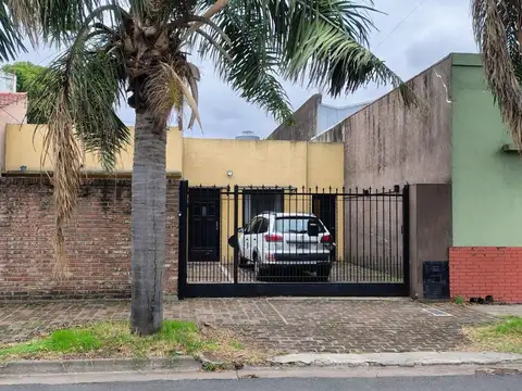 CASA EN LOTE PROPIO IDEAL 2 FAMILIAS
