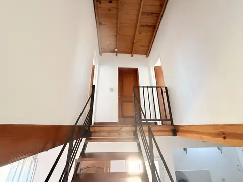 Depto Tipo Casa 5 ambientes con 2 baños