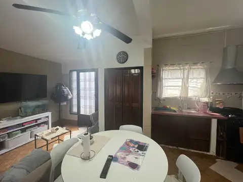 HERMOSA CASA CENTRICA EN VENTA! GENERAL LAS HERAS