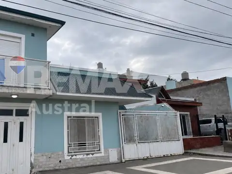 CASA BARRIO JOSE FUCHS + 3 DORMITORIOS