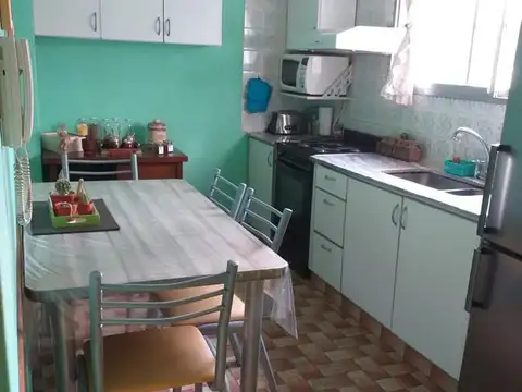 DEPARTAMENTO DE 3 AMBIENTES EN EXCELENTE ESTADO