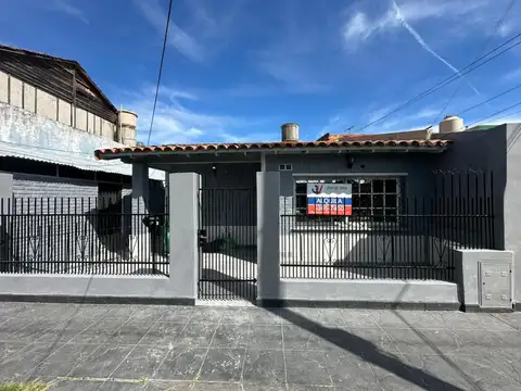 Alquiler de PH tipo casa 3 ambientes en Wilde